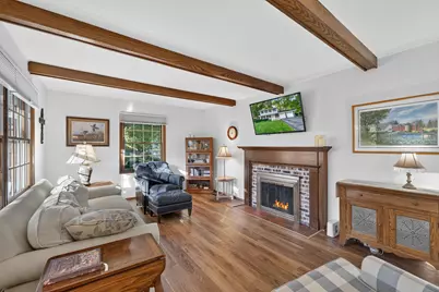 W51N838  Derby Ln, Cedarburg, WI 53012 - Photo 10
