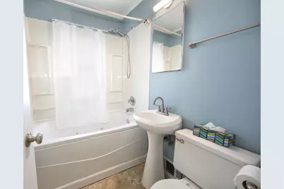 2405 S 92nd St, West Allis, WI 53227 - Photo 14