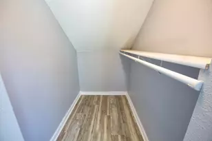 2405 S 92nd St, West Allis, WI 53227 - Photo 20