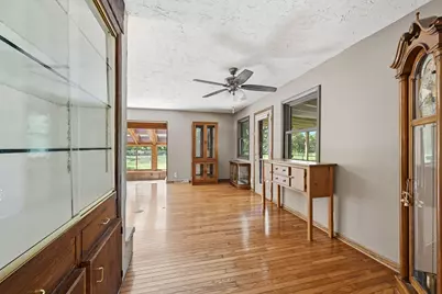 611 W Mequon Rd, Mequon, WI 53092 - Photo 14
