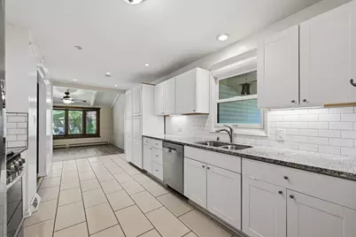 611 W Mequon Rd, Mequon, WI 53092 - Photo 6