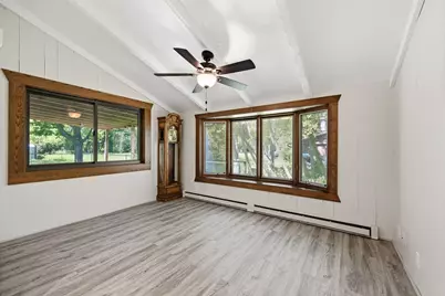 611 W Mequon Rd, Mequon, WI 53092 - Photo 12