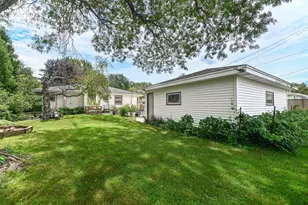 3020 Navajo Trail, Racine, WI 53404 - Photo 34