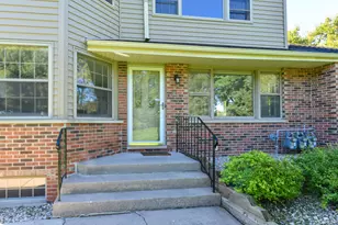 110 Eagle Pointe Dr, Delavan, WI 53115 - Photo 2
