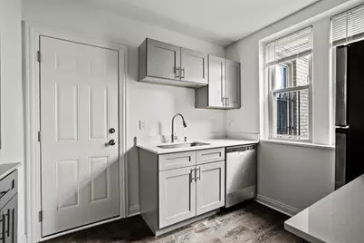 1800 N Farwell Ave, Milwaukee, WI 53202 - Photo 16