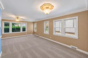 1530 S 90th St, West Allis, WI 53214 - Photo 10