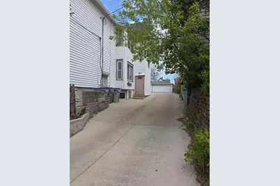 1817 N Humboldt Ave #1838, Milwaukee, WI 53202 - Photo 4