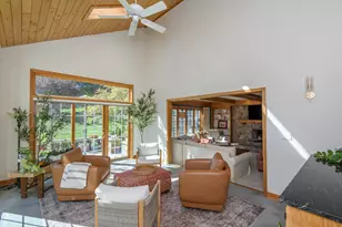 W302N1609 Crooked Creek Ct, Delafield, WI 53072 - Photo 24