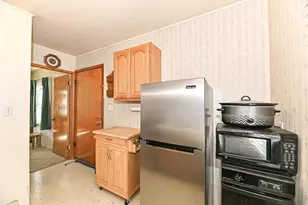 250 Luedtke Ave, Racine, WI 53405 - Photo 10