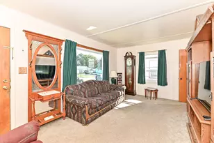 250 Luedtke Ave, Racine, WI 53405 - Photo 4