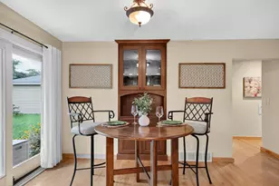 2127 Crestview Ct, Wauwatosa, WI 53226 - Photo 8