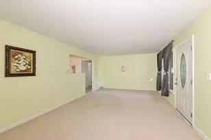 1117 S 107th St, West Allis, WI 53214 - Photo 4