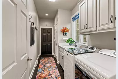 10601 N Hidden Reserve Cir, Mequon, WI 53092 - Photo 24