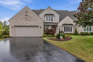 10601 N Hidden Reserve Cir, Mequon, WI 53092 - Photo 2