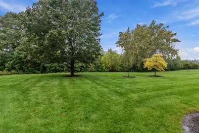 10601 N Hidden Reserve Cir, Mequon, WI 53092 - Photo 6