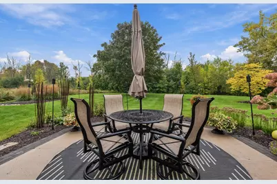 10601 N Hidden Reserve Cir, Mequon, WI 53092 - Photo 4