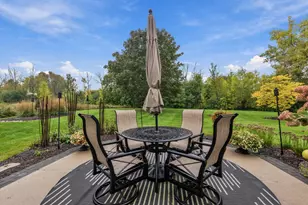10601 N Hidden Reserve Cir, Mequon, WI 53092 - Photo 4