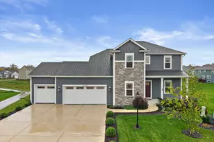 W227N7909 Tamarack Ct, Sussex, WI 53089 - Photo 1