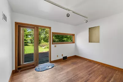 6430 W Freistadt Rd, Mequon, WI 53092 - Photo 6