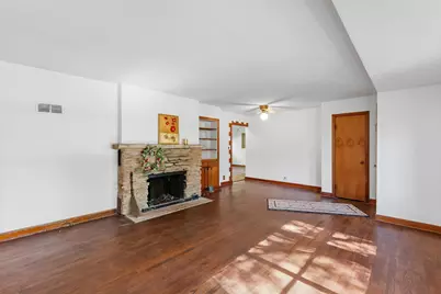 6430 W Freistadt Rd, Mequon, WI 53092 - Photo 2