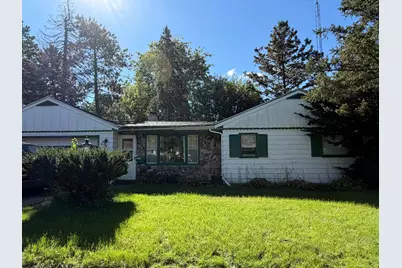 654  Phoenix St, Delavan, WI 53115 - Photo 2