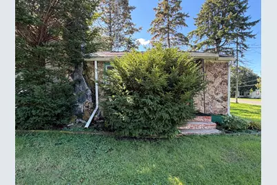 654  Phoenix St, Delavan, WI 53115 - Photo 6