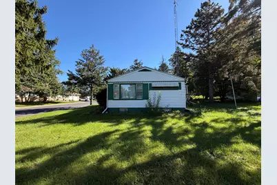 654  Phoenix St, Delavan, WI 53115 - Photo 10