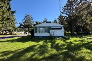 654 Phoenix St, Delavan, WI 53115 - Photo 10