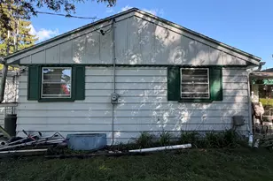 654 Phoenix St, Delavan, WI 53115 - Photo 20
