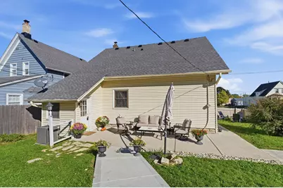 2434 S Chicago Ave, South Milwaukee, WI 53172 - Photo 38