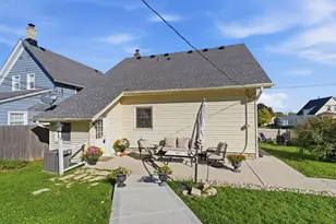 2434 S Chicago Ave, South Milwaukee, WI 53172 - Photo 38