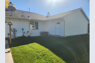 134  Ashland Ct, Sheboygan Falls, WI 53085 - Photo 6