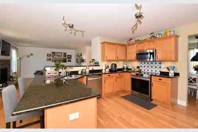 3806  Blossom Dr, Racine, WI 53406 - Photo 14