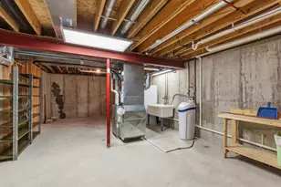 N19W26702 Milkweed Ln, Pewaukee, WI 53072 - Photo 34