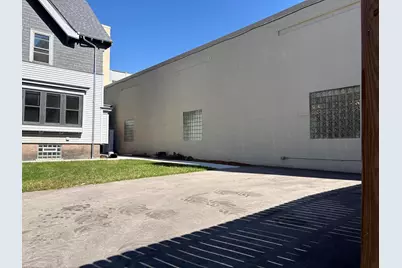 826 N 28th St, Milwaukee, WI 53208 - Photo 34