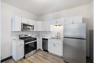 826 N 28th St, Milwaukee, WI 53208 - Photo 4