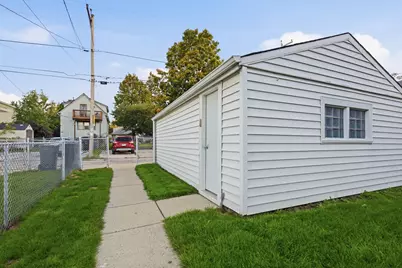 3811 E Pulaski Ave, Cudahy, WI 53110 - Photo 32