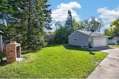 5260 N 82nd Ct, Milwaukee, WI 53218 - Photo 12