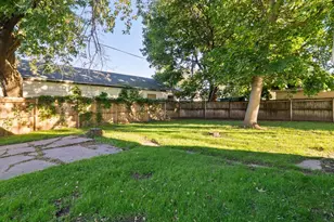 713 S 16th St, Manitowoc, WI 54220 - Photo 8