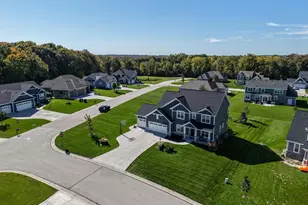 W223N4515 Boxleaf Ln, Pewaukee, WI 53072 - Photo 54