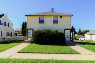 265 S Pine St, Burlington, WI 53105 - Photo 1