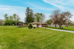 16401 W Addison Ave, New Berlin, WI 53151 - Photo 12