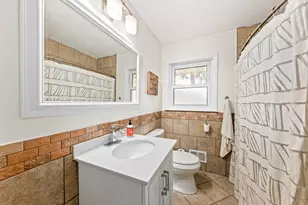 16401 W Addison Ave, New Berlin, WI 53151 - Photo 20
