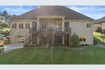 N23W23800  Talon Ct, Pewaukee, WI 53188 - Photo 2