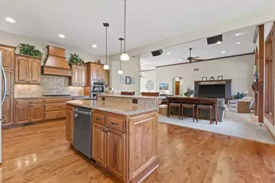 N23W23800  Talon Ct, Pewaukee, WI 53188 - Photo 10