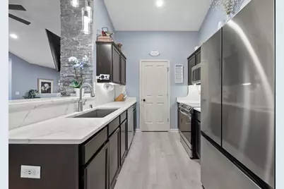 5427 W Cobblestone Way #D, Franklin, WI 53132 - Photo 10