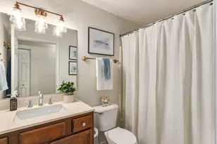 N16W26532 Meadowgrass Cir, Pewaukee, WI 53072 - Photo 26