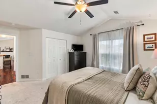 N16W26532 Meadowgrass Cir, Pewaukee, WI 53072 - Photo 20