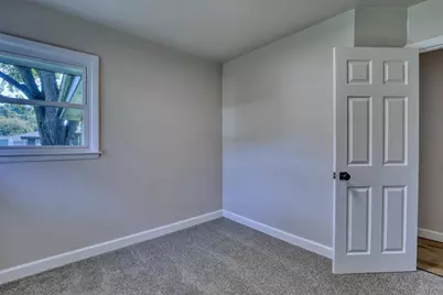 5406 N Shasta Dr, Glendale, WI 53209 - Photo 12
