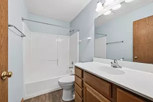 10360 S Mockingbird Ln, Oak Creek, WI 53154 - Photo 22